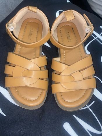 Sandale taille 27