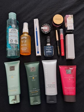 Lot de produits de beauté