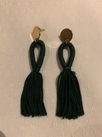 Boucles d’oreilles dorées et vertes