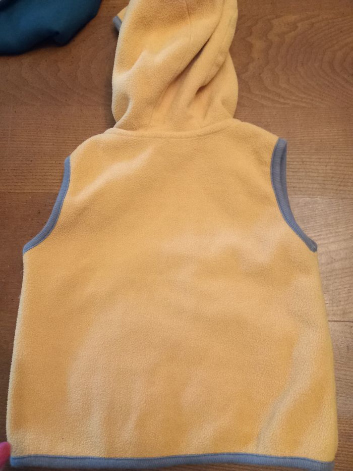 Gilet sans manches avec capuche - photo numéro 4