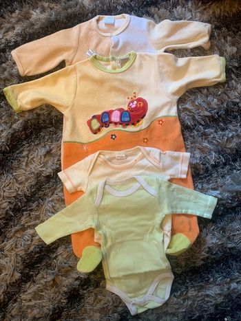 Lot grenouillères et bodies