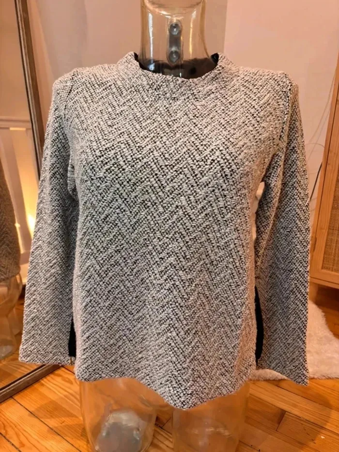 Pull maille gris chiné et noir