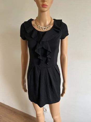 Robe noire à manches courtes Sandro taille 1 TBE