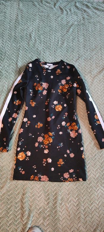 Jolie robe Ardene fleurit taille s