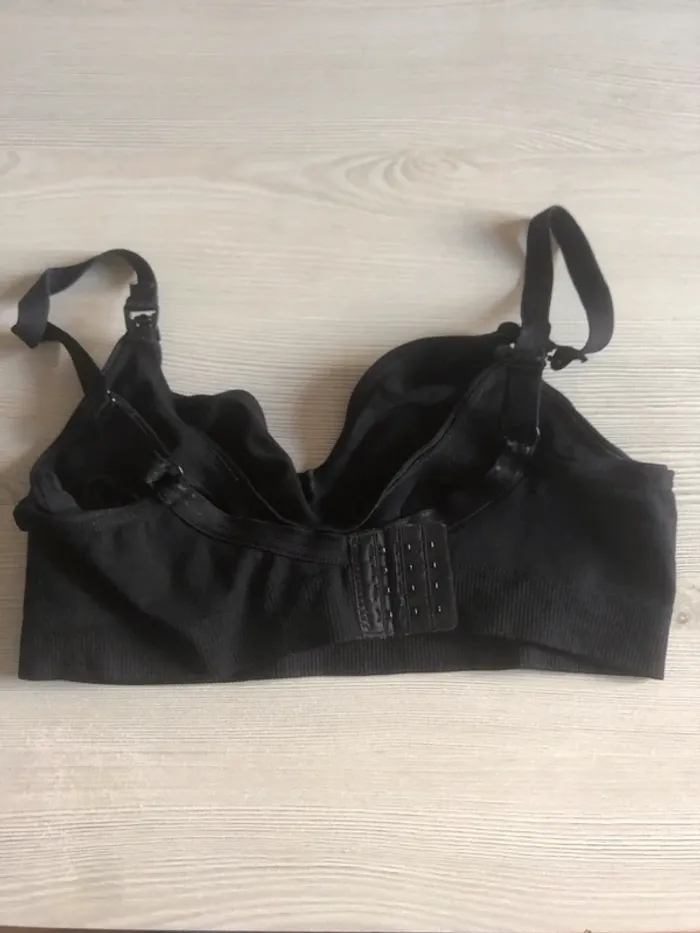 Soutien gorge allaitement neuf Taille 4 - photo numéro 2