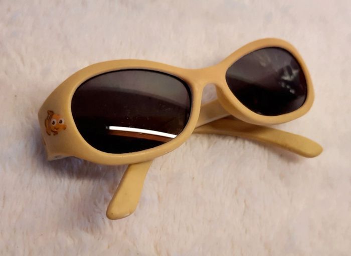 Lunette de soleil - photo numéro 4