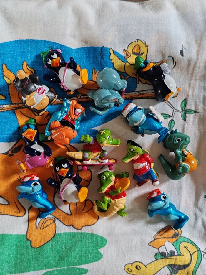 Lot de 14 figurines Kinder vintage
