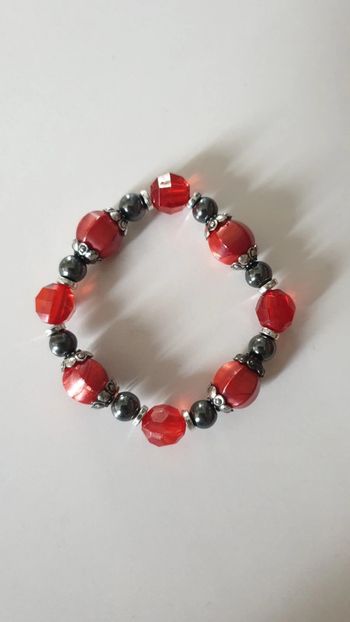 Bijoux fantaisie bracelet élastique en perles rouge gris argent