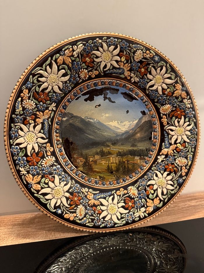 Assiette ancienne faïence de Thoune (Suisse) décor alpin peint à la main