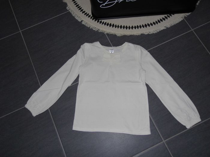 T-shirt fille đź‘§ taille 140