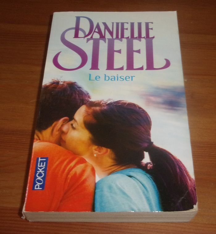 Le baiser de Danielle Steel roman