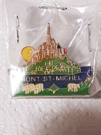 Pin's Mont St Michel