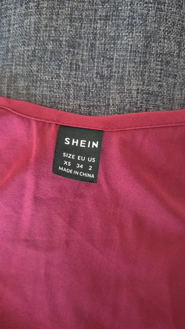 Haut Shein couleur framboise - photo numéro 4