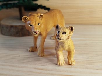 Schleich lionne et son bébé Figurine animal de la savane