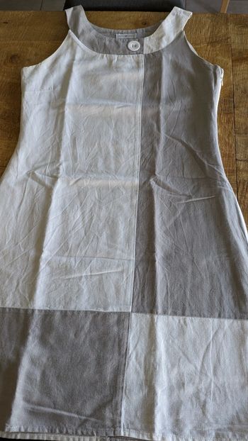 Robe forme trapèze blanche et grise en lin