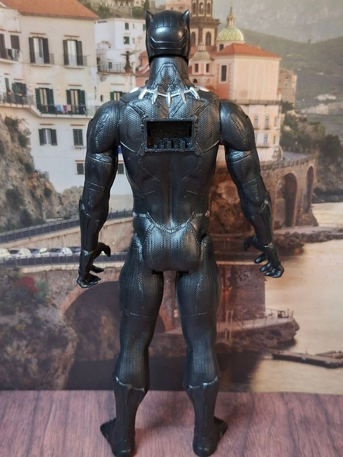Figurine Titan Hero Series Black Panther 29cm environ - photo numéro 4