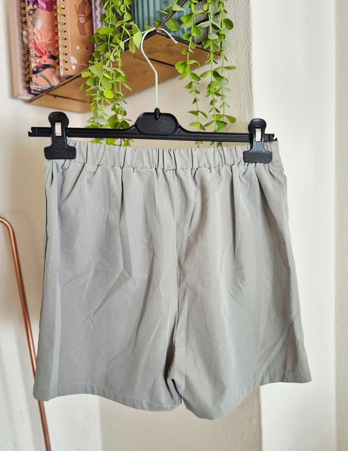 Short t.14ans - photo numéro 2