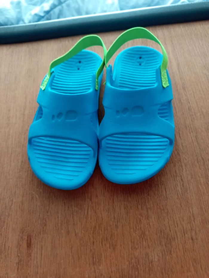 Claquettes de piscine nabaji t25-26