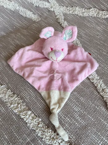 Peluche doudou plat 20cm tex chien rose et vert feuilletées très bon état