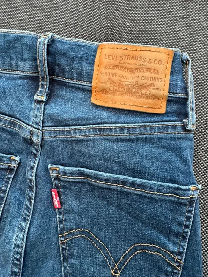 Superbe Jeans Lévi’s 24 taille française 34 - photo numéro 4