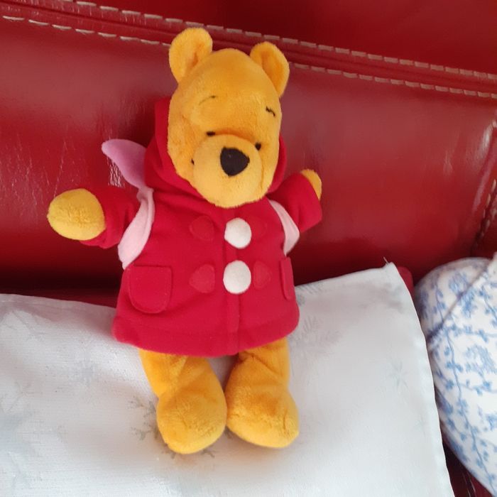 Peluche-doudou Winnie l'ourson avec sac à dos Porcinet - photo numéro 8