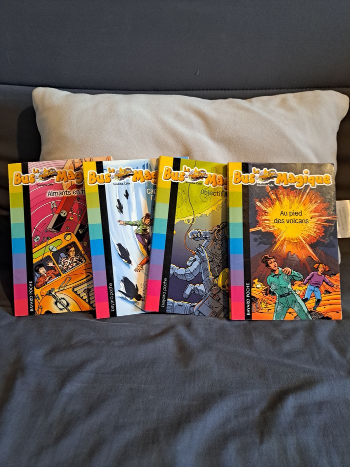 Lot 4 livres Le bus magique