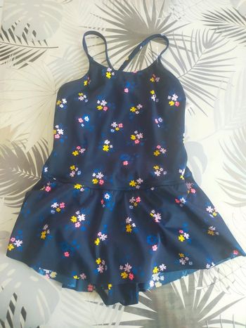 Maillot de bain 1 pièces neuf fille T 10/11 ans decathlon