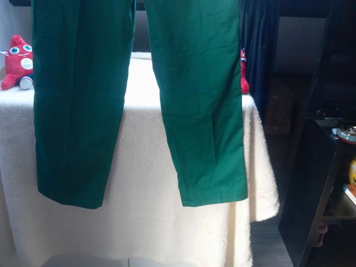 Pantalon de travail vert Multipoches Neuf Taille élastique 38-40 cm - photo numéro 5