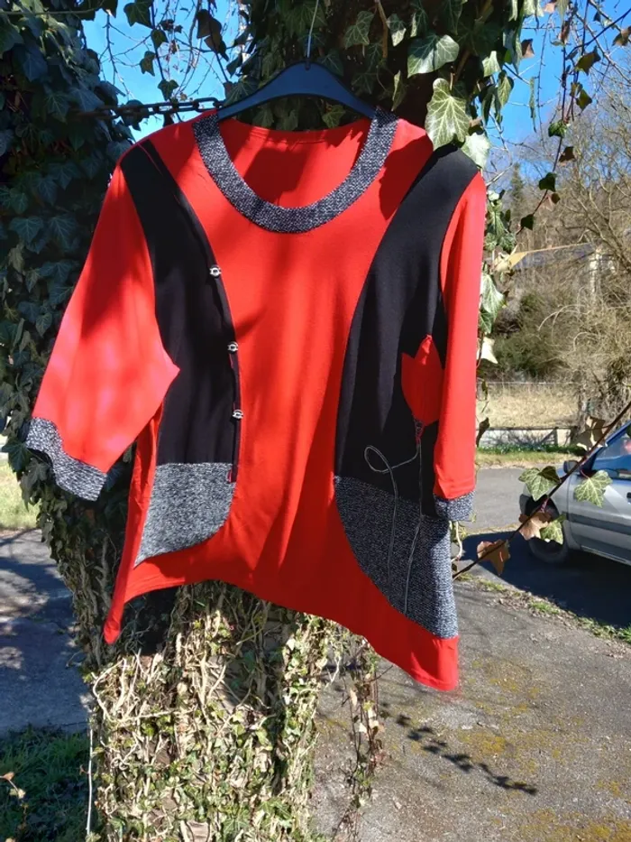 Tunique rouge et noire boutique chic - photo numéro 2