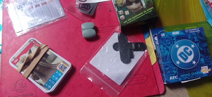 Lot de produits ( fournitures et jeux) - photo numéro 2