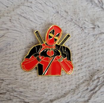 PIN'S DEADPOOL ! NEUF !