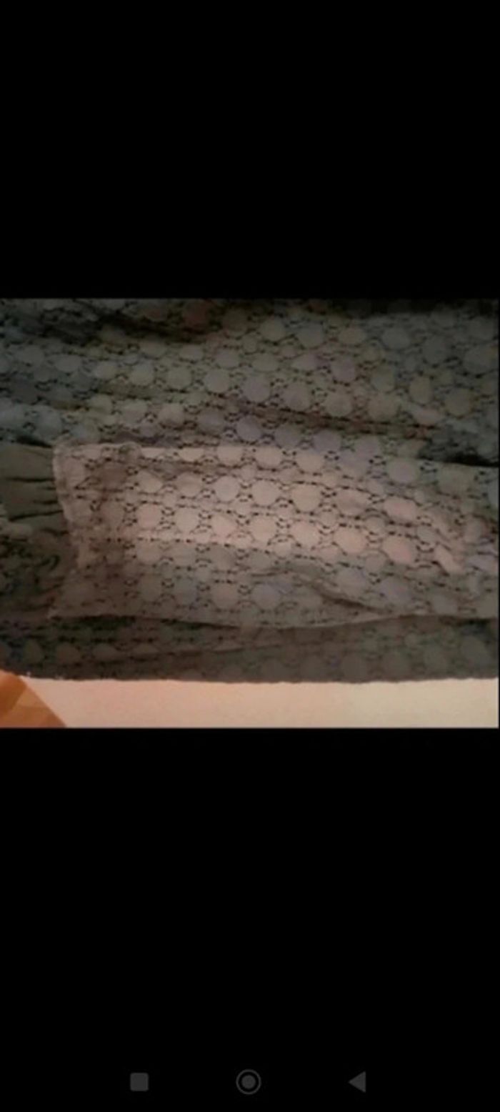 Jolie robe en dentelle - photo numéro 8