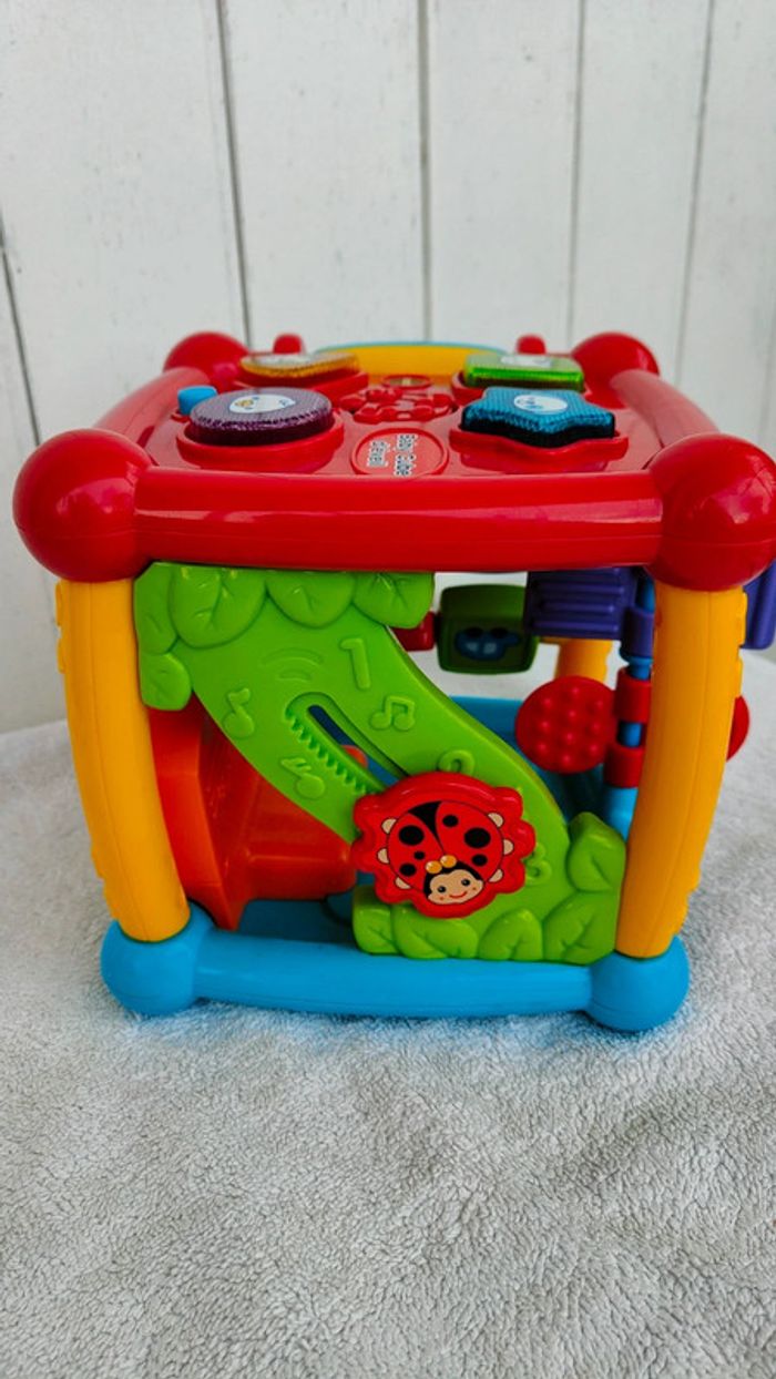 Cube Éveil Multiples Activités Vtech - photo numéro 3