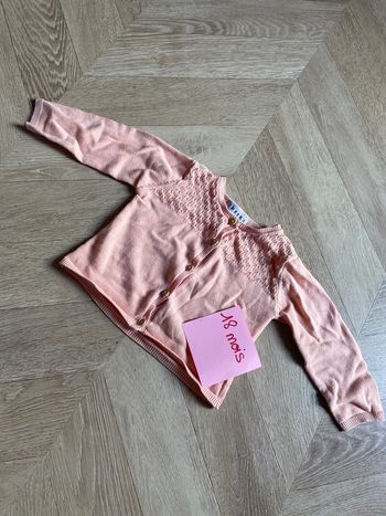 Gilet corail fin taille 18 mois bébé fille