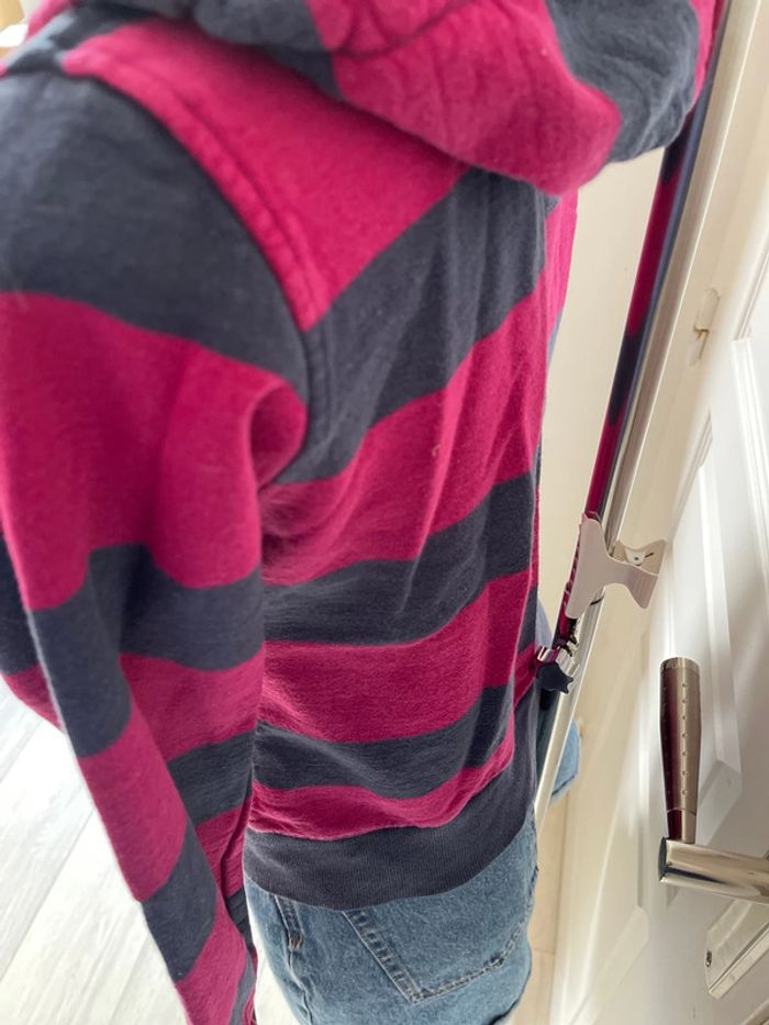 Gilet a capuche et à rayures - photo numéro 10