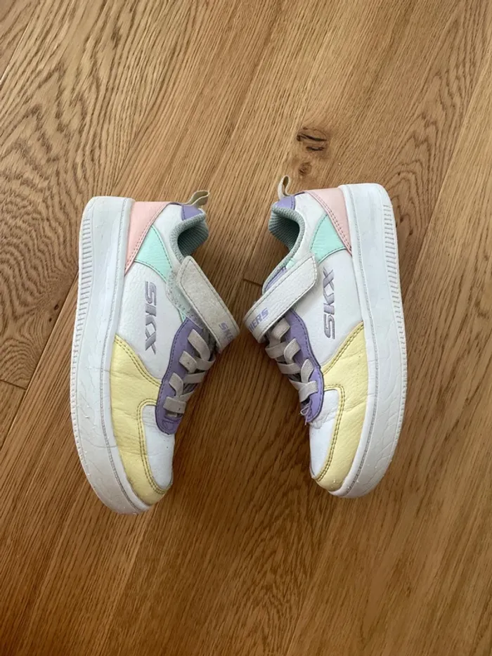 Baskets Skechers taille 33 - photo numéro 3