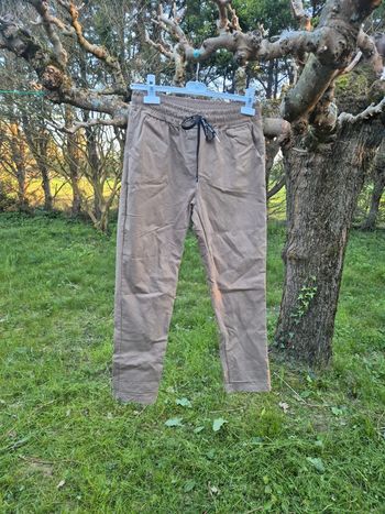 Pantalon élastique beige