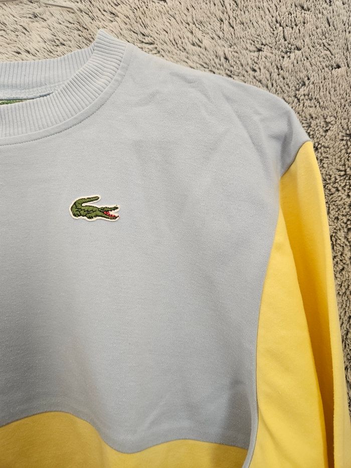 Sweat vintage jaune et bleu de chez Lacoste - photo numéro 4