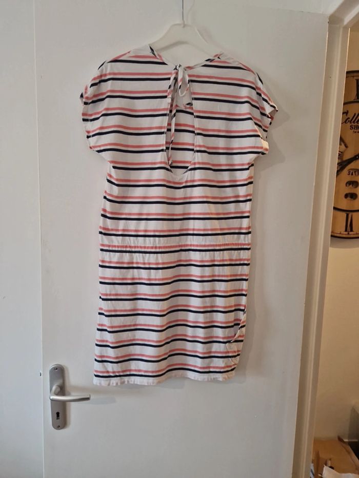 Robe été femme blanc à rayures avec dos ouvert taille 36 TBE Adidas - photo numéro 4