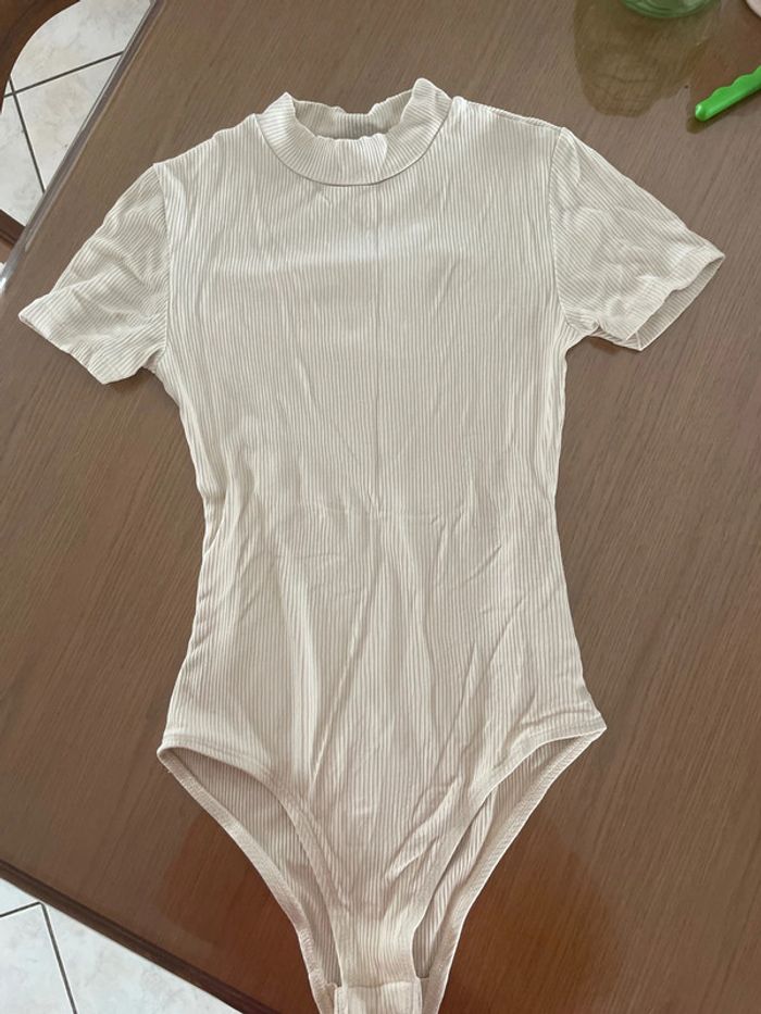 body tshirt jennyfer