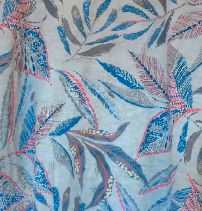 Tee-shirt imprimé feuilles gris bleu rose armand thiery taille 46 - photo numéro 2