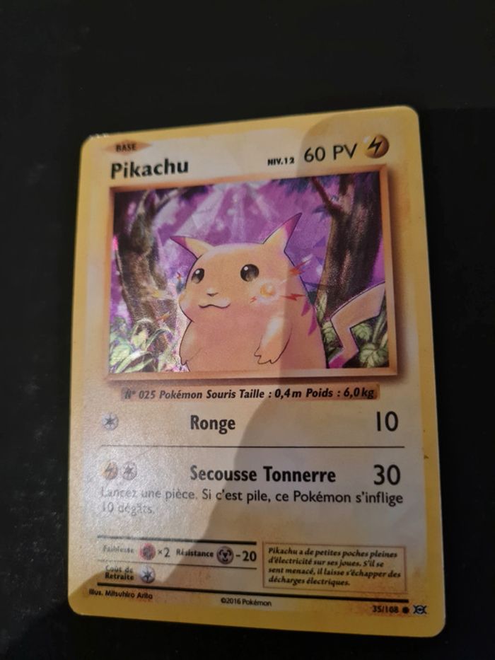 Carte pokémon pikachu 35/108