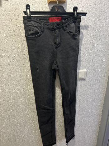 jean slim taille 34 noir