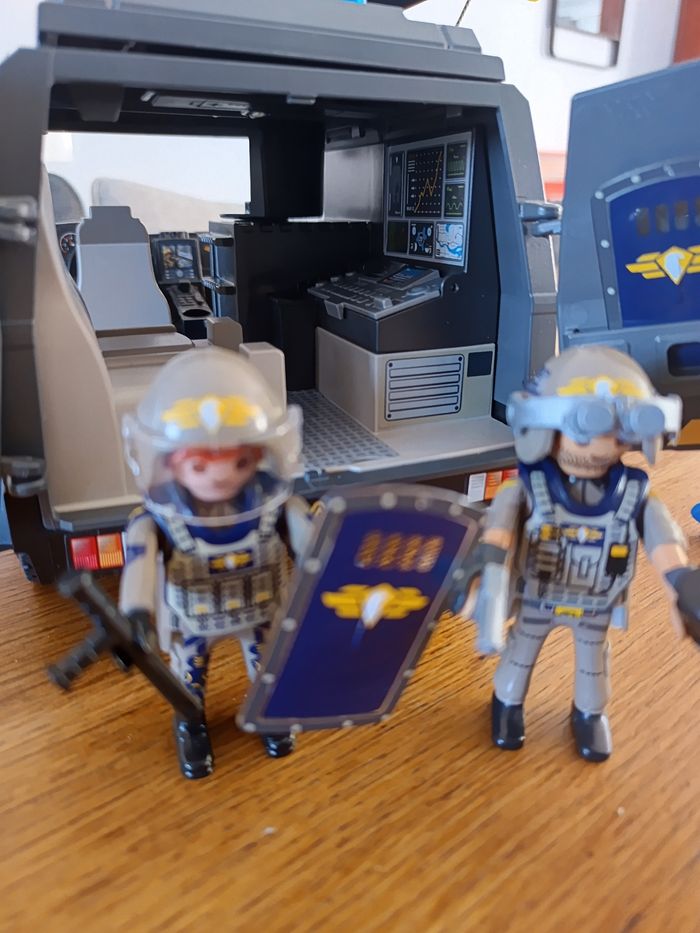 Véhicule d'intervention forces spéciales Playmobil - photo numéro 4