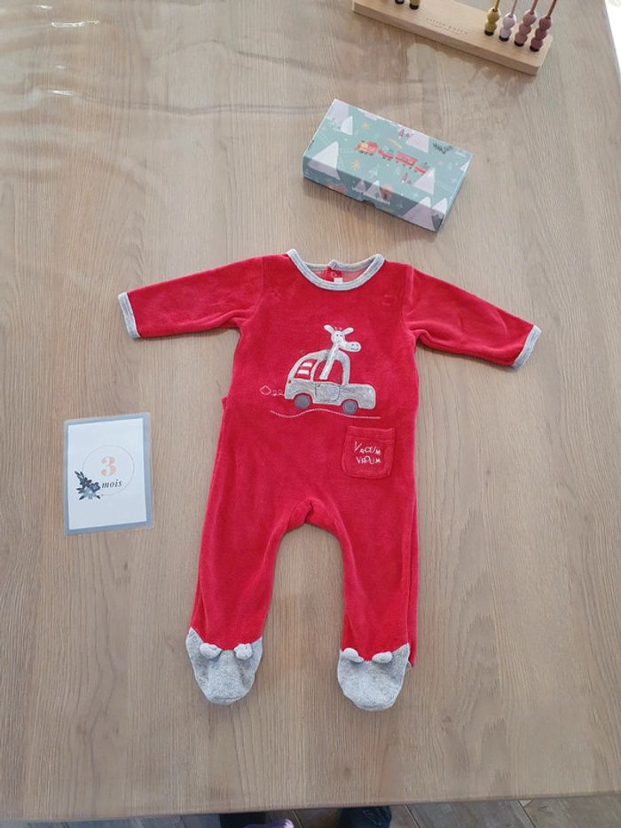 Pyjama 3 mois rouge voiture girafe gémo - photo numéro 5