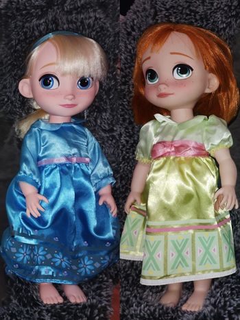 Lot de 2 poupées Disney animator 