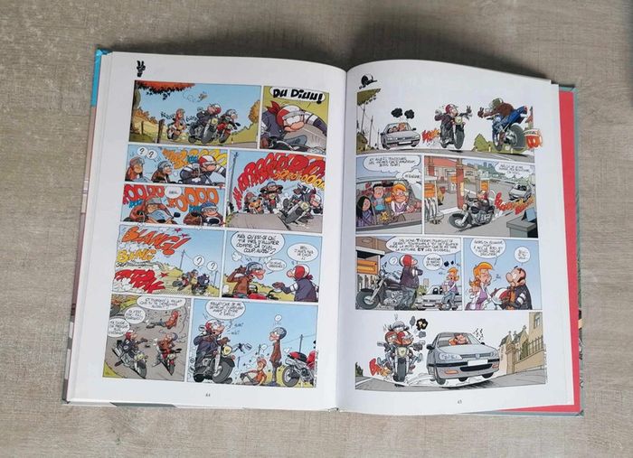 Bande dessinée Les fondus de moto Richez Cazenove et Bloz - photo numéro 2