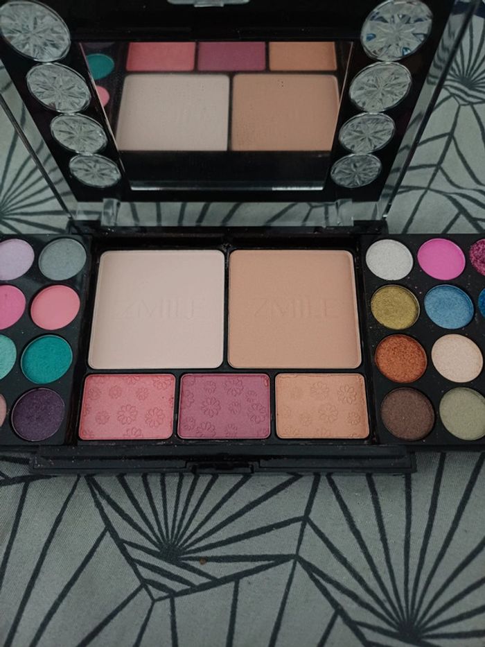 Palette de maquillage 💋 - photo numéro 3