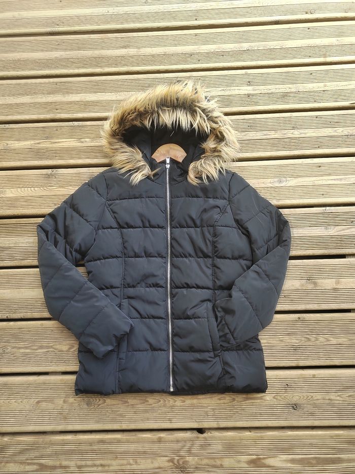 Doudoune noire femme à fausse fourrure – La halle– Taille M /38