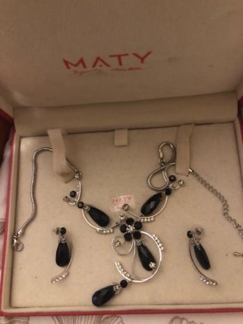 Parure collier et boucles d’oreilles